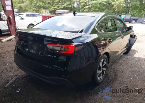 2021 Subaru Legacy Premium z USA, uszkodzony, nr VIN 4S3BWAC69M3003206